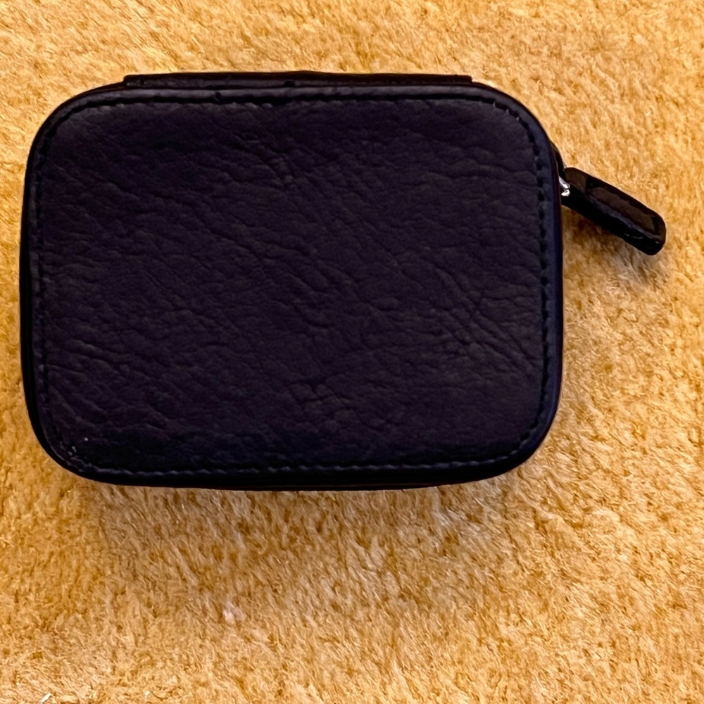 Vintage Fossil Weekly Black Leather Pill Box Travel Jewelry Zip Case - Picture 2 of 3